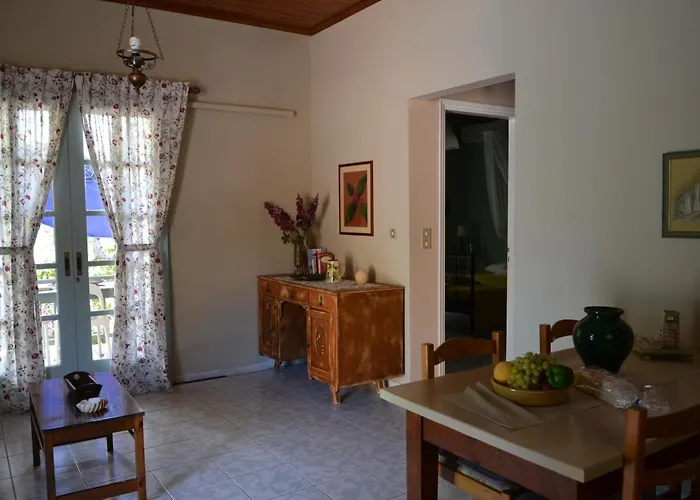 Mihaila Seaside: 2 Bedroom Kefalonia Holiday home Spartia (Kefalonia)