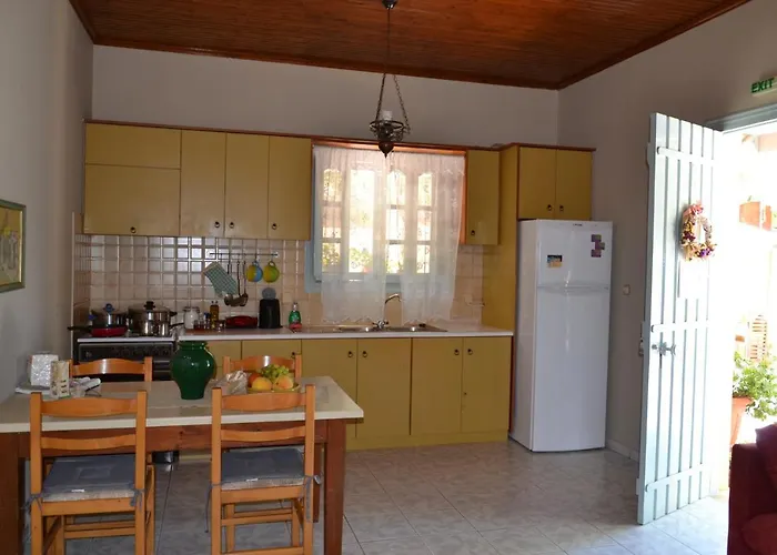 Mihaila Seaside: 2 Bedroom Kefalonia Holiday home Spartia (Kefalonia)