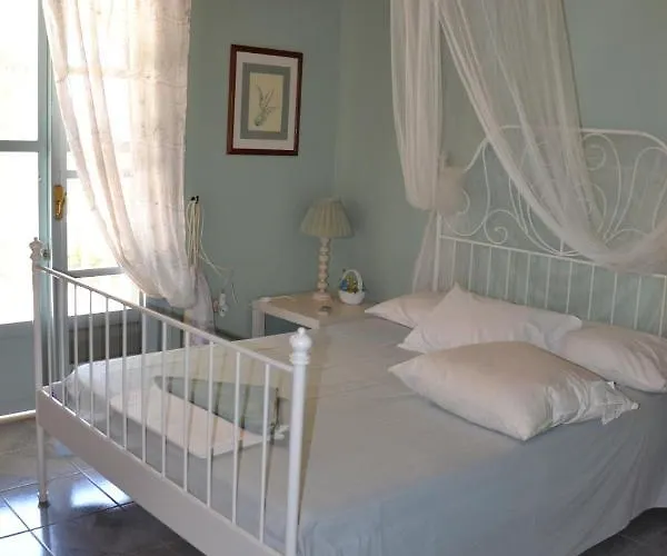 Mihaila Seaside: 2 Bedroom Kefalonia Holiday home