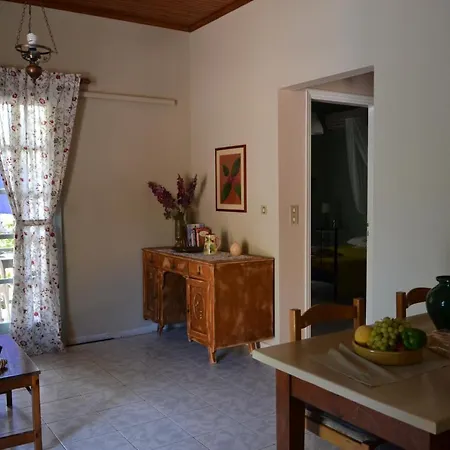 Mihaila Seaside: 2 Bedroom Kefalonia Hébergement de vacances Spartià