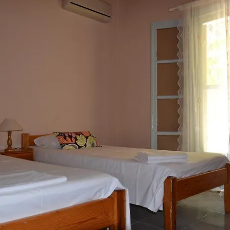 Mihaila Seaside: 2 Bedroom Kefalonia