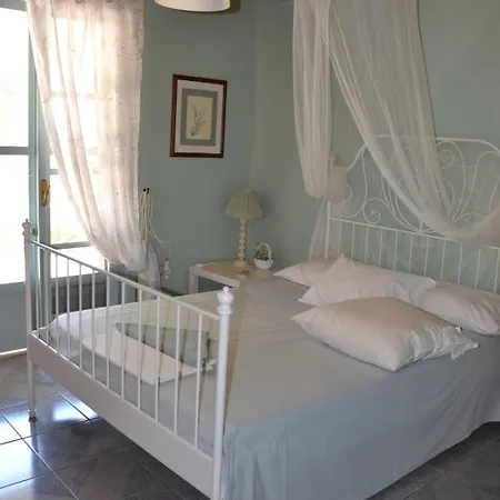 Mihaila Seaside: 2 Bedroom Kefalonia Tatil Evi